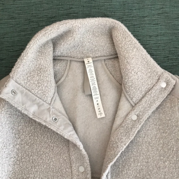Lululemon grey jacket - Picture 6 of 6